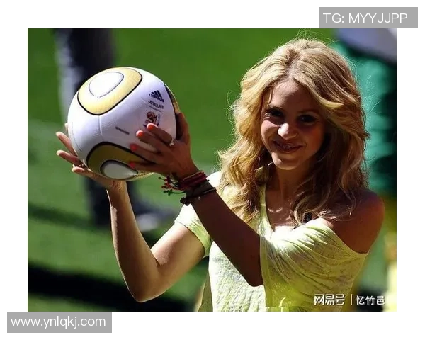 足球明星与美女的绝美瞬间尽在镜头之下展现魅力与风采