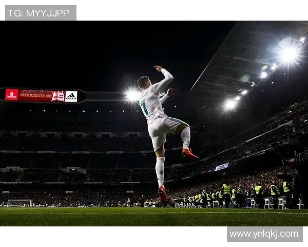 足球明星精彩瞬间展现球技与魅力的高清图片合集