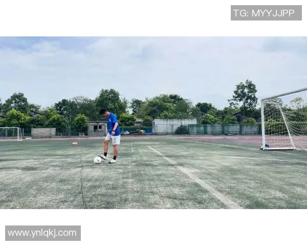 吴彦祖与足球明星的关系揭秘及其在体育界的影响力分析